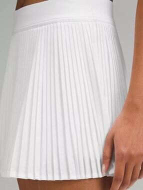 Lululemon Varsity High Rise Pleated Tennis Size 8